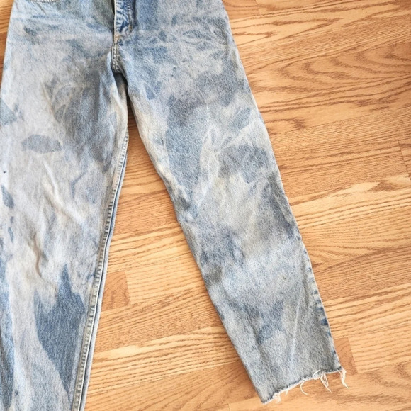 EUC Vintage Guess Distressed Acid Jeans, Size 30 or Modern Size 4 - Picture 11 of 14